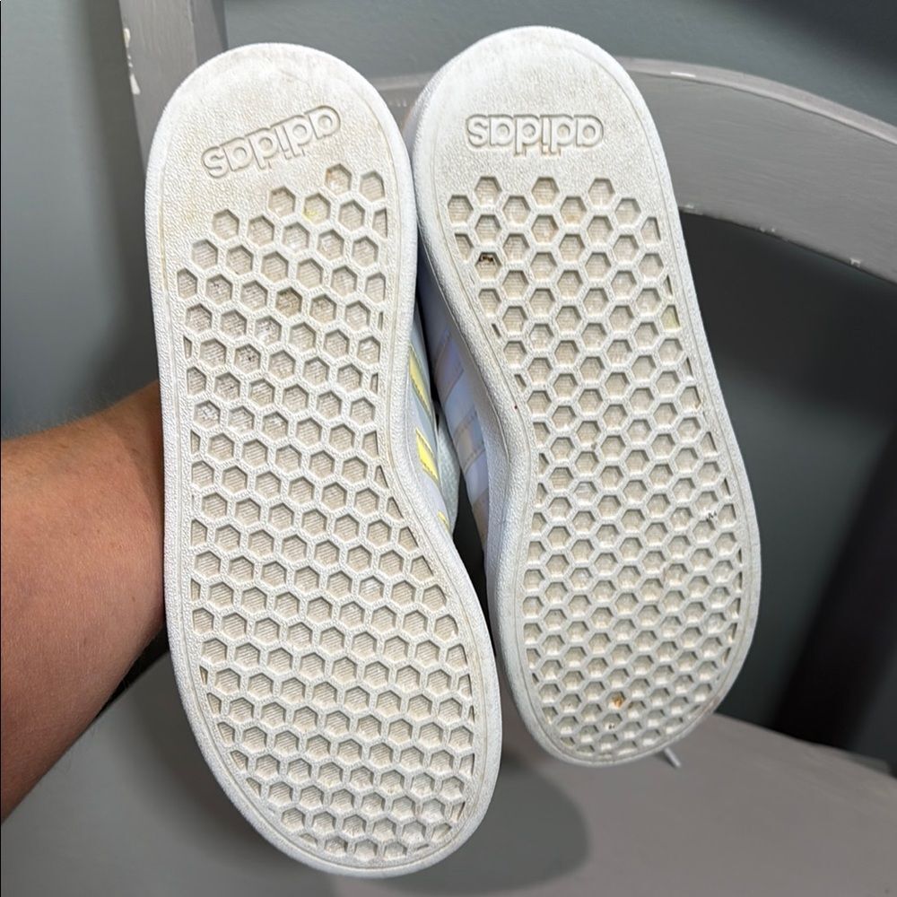 Adidas Kids Sneakers in White with Iridescent Accents - Picture 10 of 10